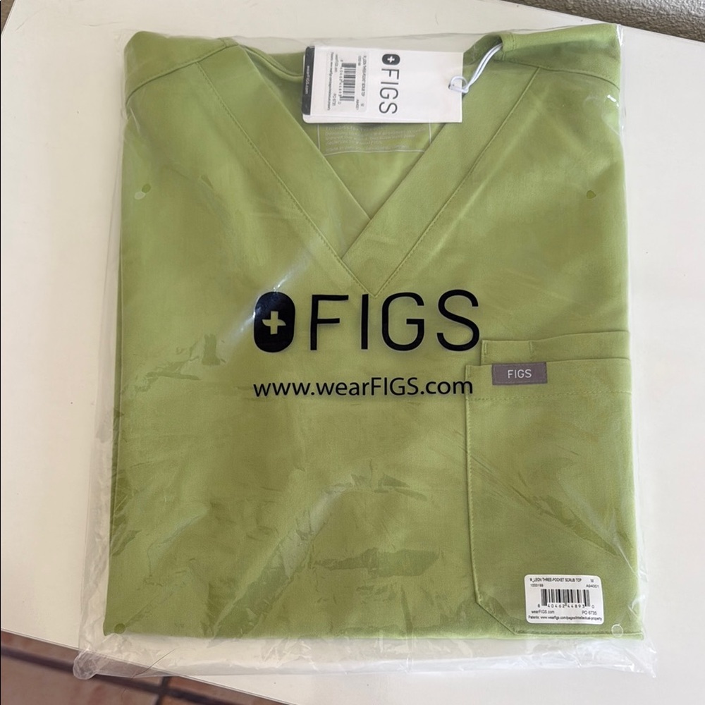 MENS Figs Matcha Scrub Top